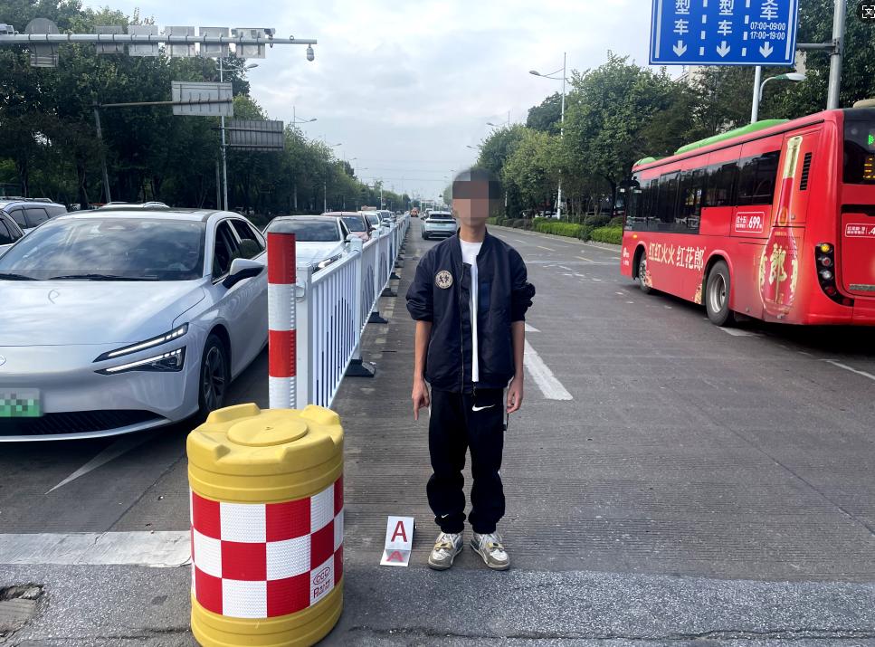 機動犯罪駕駛事故構(gòu)成逃逸車輛_機動車駕駛?cè)嗽斐墒鹿屎筇右輼?gòu)成犯罪的_機動車駕駛員逃逸構(gòu)成犯罪