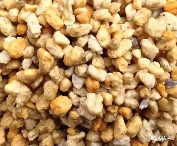 多肉用土配比方法_多肉植物土壤種類_多肉植物配土方案